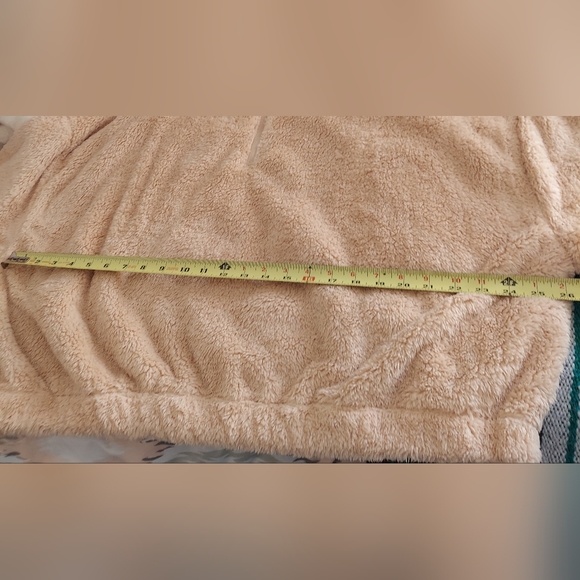 SO Junior's Plus Size 2X 1/4 Zip Cropped Sherpa Pullover Beige Dropped S… - Picture 5 of 8